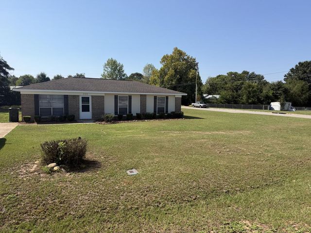2103 Flynn Rd., Dothan, AL 36303