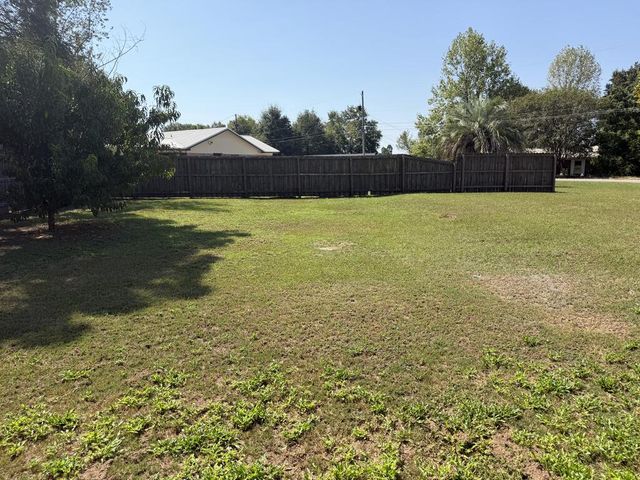 2103 Flynn Rd., Dothan, AL 36303