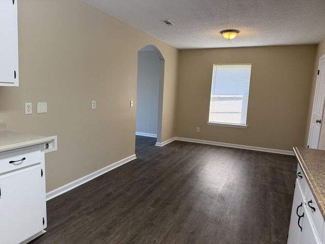 2103 Flynn Rd., Dothan, AL 36303