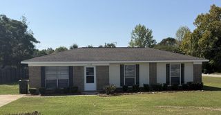 2103 Flynn Rd., Dothan, AL 36303