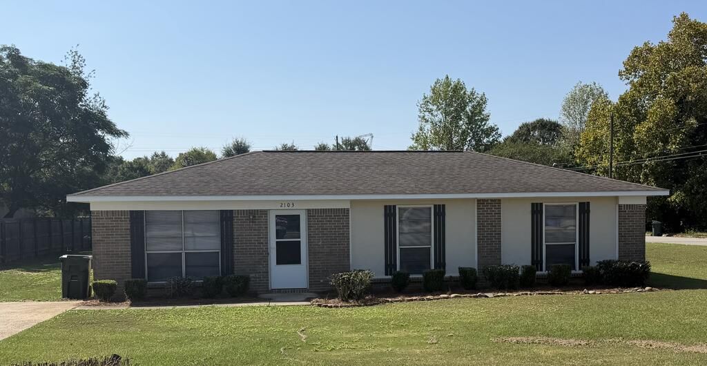 2103 Flynn Rd., Dothan, AL 36303