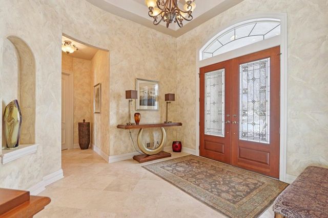 1701 E Bristlecone DRIVE, Hartland, WI 53029