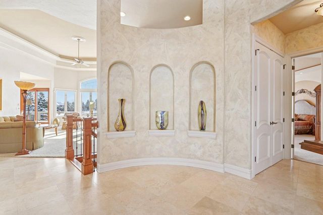 1701 E Bristlecone DRIVE, Hartland, WI 53029