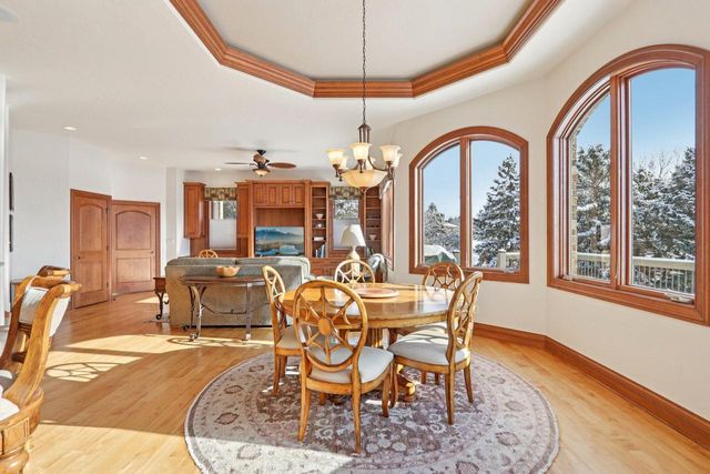 1701 E Bristlecone DRIVE, Hartland, WI 53029