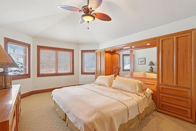 1701 E Bristlecone DRIVE, Hartland, WI 53029