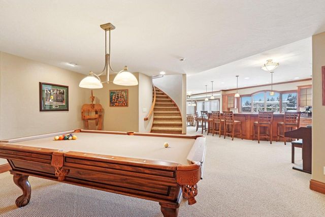 1701 E Bristlecone DRIVE, Hartland, WI 53029