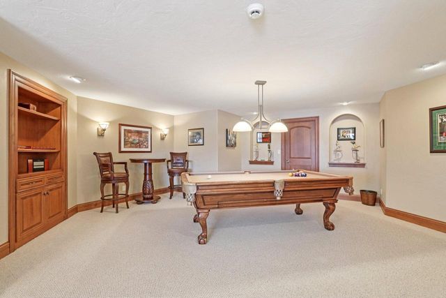 1701 E Bristlecone DRIVE, Hartland, WI 53029