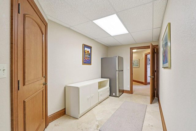 1701 E Bristlecone DRIVE, Hartland, WI 53029