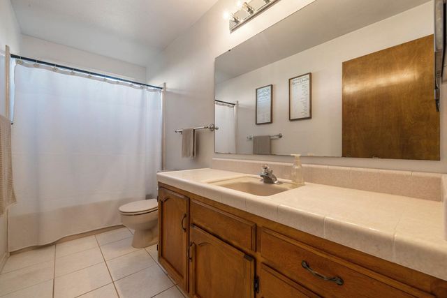 24836 Arthur Rd, Escalon, CA 95320