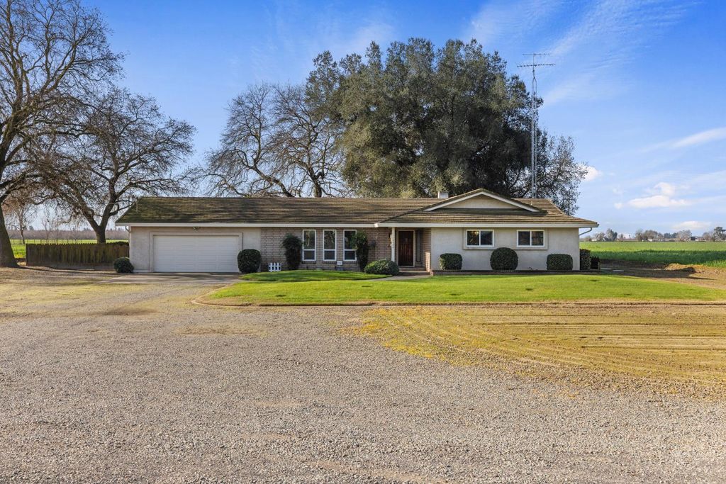 24836 Arthur Rd, Escalon, CA 95320