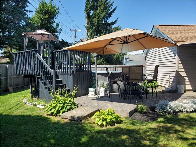 20 Emerald Drive, West Seneca, NY 14224