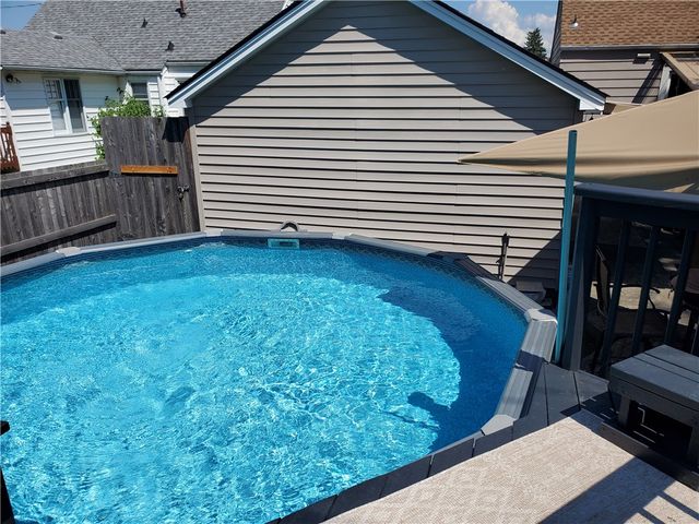 20 Emerald Drive, West Seneca, NY 14224