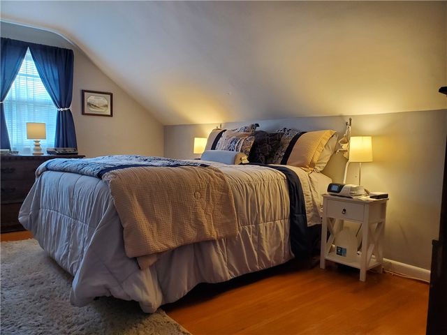 20 Emerald Drive, West Seneca, NY 14224