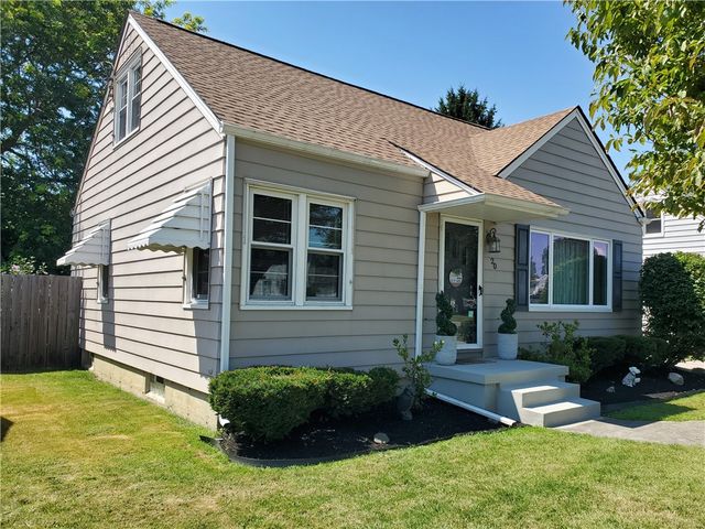 20 Emerald Drive, West Seneca, NY 14224