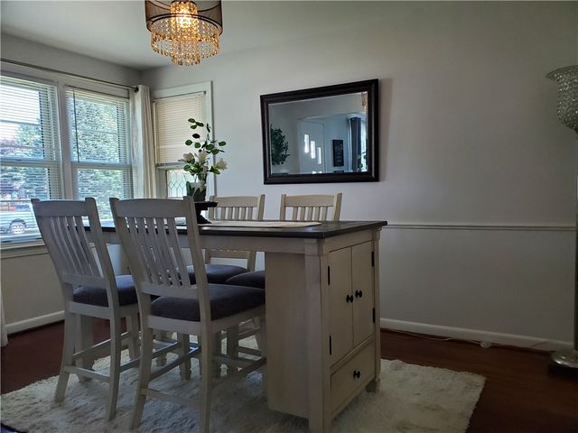 20 Emerald Drive, West Seneca, NY 14224