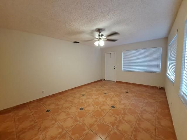 2377 SW 16th Dr, Deerfield Beach, FL 33442