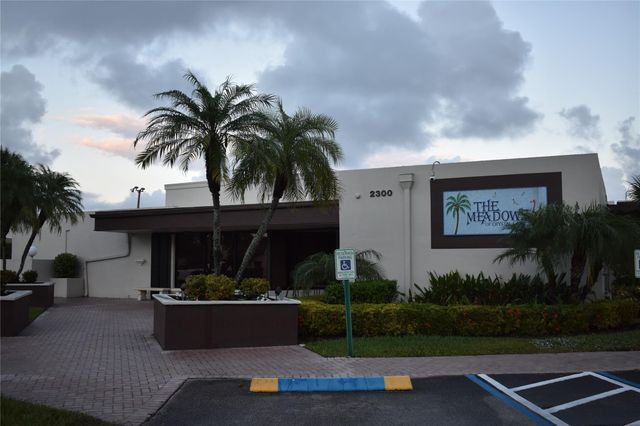 2377 SW 16th Dr, Deerfield Beach, FL 33442