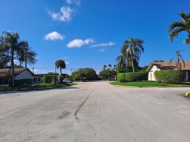 2377 SW 16th Dr, Deerfield Beach, FL 33442