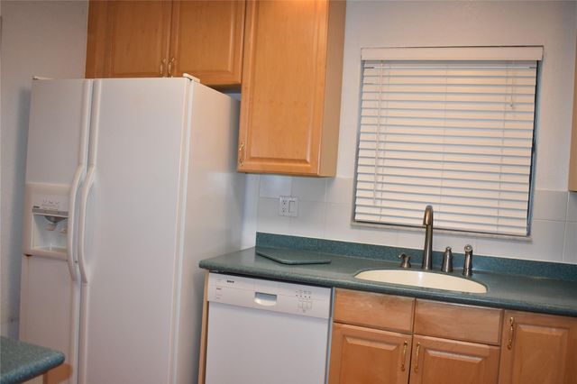 2377 SW 16th Dr, Deerfield Beach, FL 33442