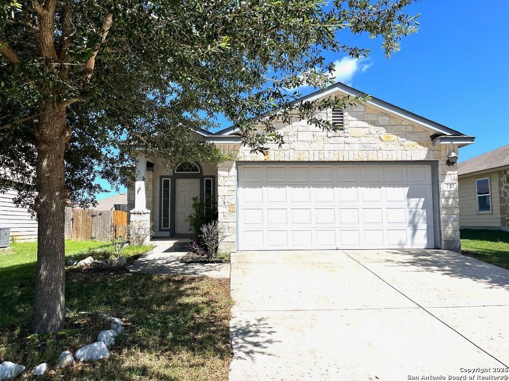 777 Great Oaks, New Braunfels, TX 78130