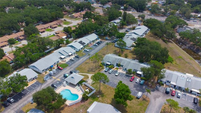 7115 PARKSIDE VILLAS DR N, St Petersburg, FL 33709