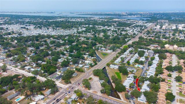 7115 PARKSIDE VILLAS DR N, St Petersburg, FL 33709