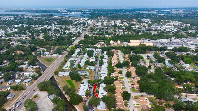 7115 PARKSIDE VILLAS DR N, St Petersburg, FL 33709