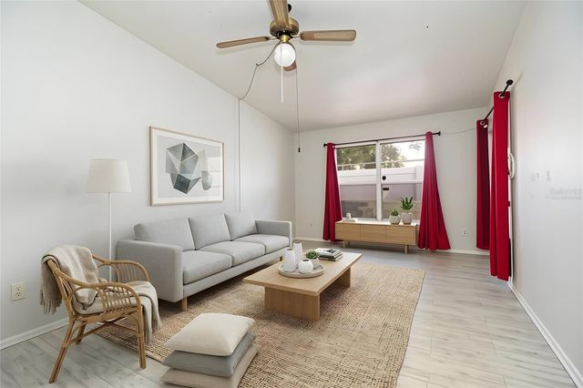 7115 PARKSIDE VILLAS DR N, St Petersburg, FL 33709