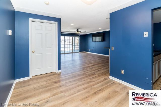 3553 Port Cove Drive 36, Waterford, MI 48328