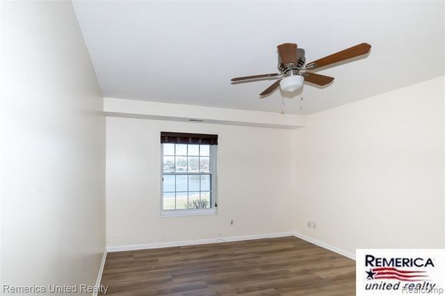 3553 Port Cove Drive 36, Waterford, MI 48328