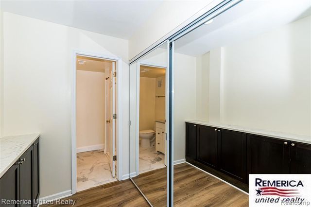 3553 Port Cove Drive 36, Waterford, MI 48328