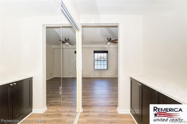 3553 Port Cove Drive 36, Waterford, MI 48328