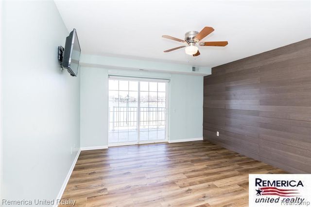 3553 Port Cove Drive 36, Waterford, MI 48328