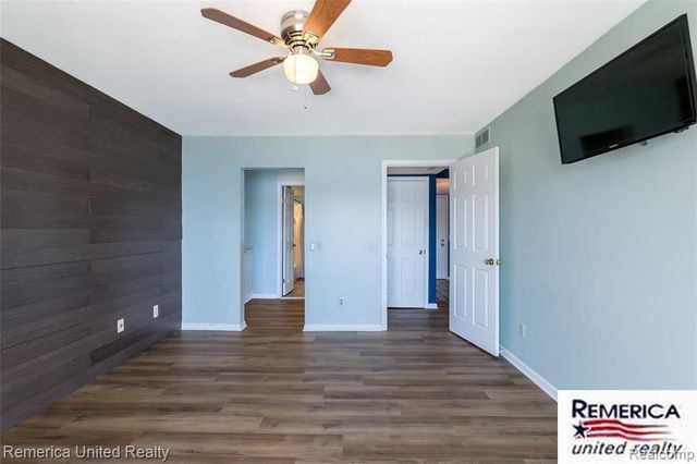 3553 Port Cove Drive 36, Waterford, MI 48328