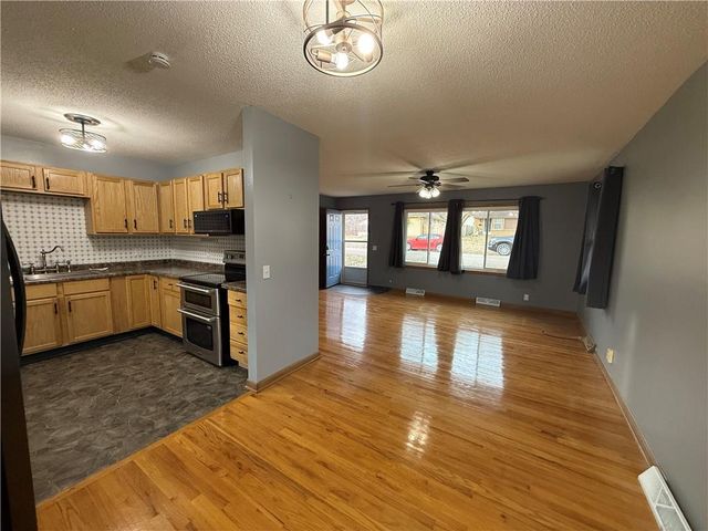 1605 Poplar Street, Lexington, MO 64067