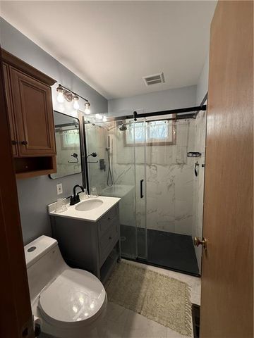 1605 Poplar Street, Lexington, MO 64067