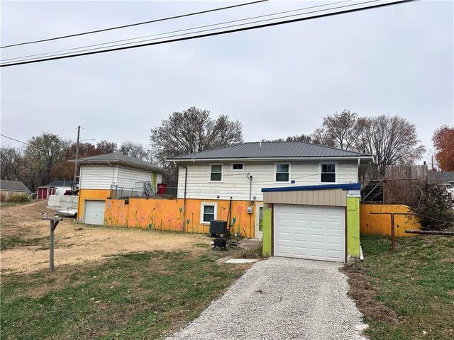 1605 Poplar Street, Lexington, MO 64067