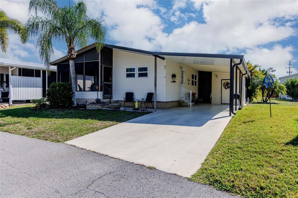 Image 3 of property listing at 2100 KINGS HIGHWAY 653, Port Charlotte, FL 33980