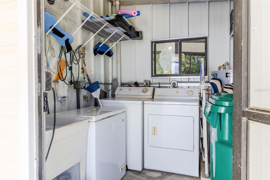 Image 31 of property listing at 2100 KINGS HIGHWAY 653, Port Charlotte, FL 33980