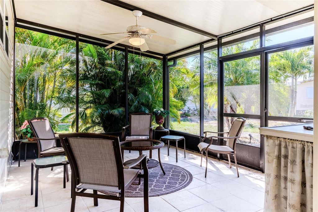 Image 32 of property listing at 2100 KINGS HIGHWAY 653, Port Charlotte, FL 33980