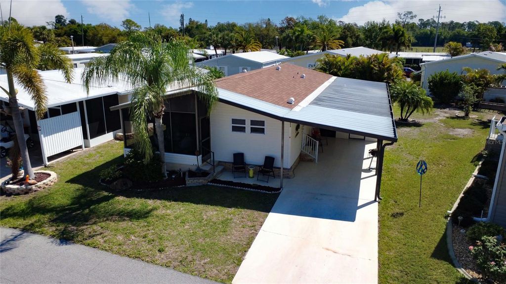 Image 37 of property listing at 2100 KINGS HIGHWAY 653, Port Charlotte, FL 33980