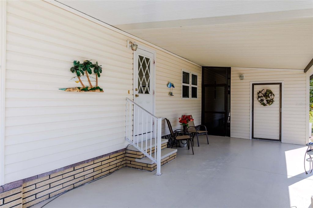 Image 7 of property listing at 2100 KINGS HIGHWAY 653, Port Charlotte, FL 33980