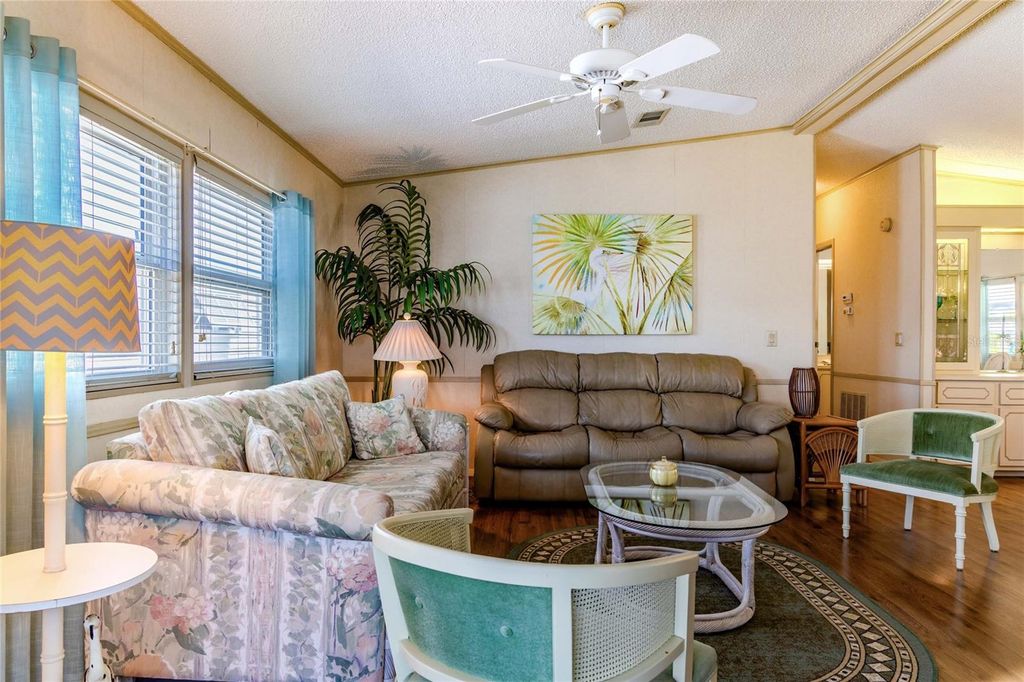 Image 8 of property listing at 2100 KINGS HIGHWAY 653, Port Charlotte, FL 33980