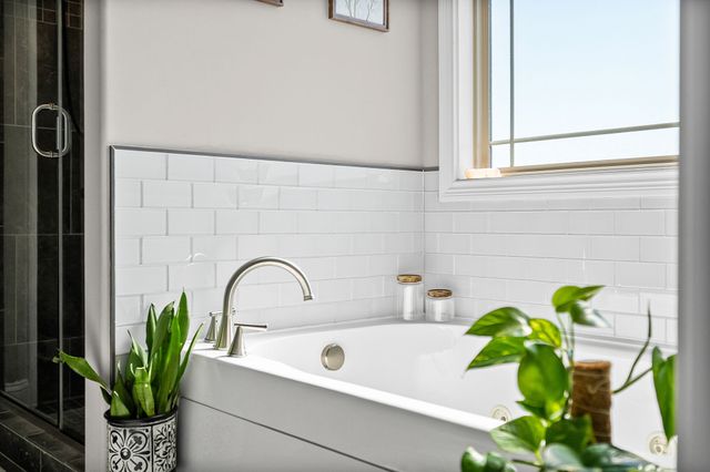 2810 Jim Taylor Rd, Woodlawn, TN 37191