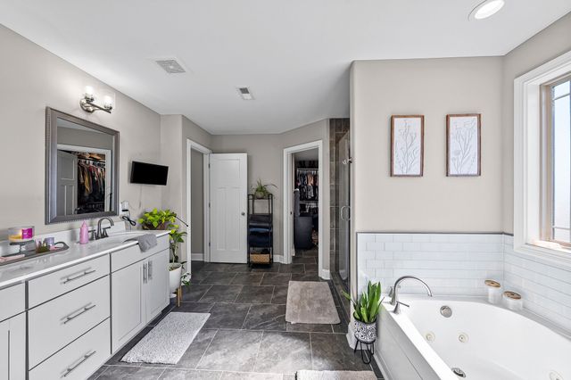 2810 Jim Taylor Rd, Woodlawn, TN 37191