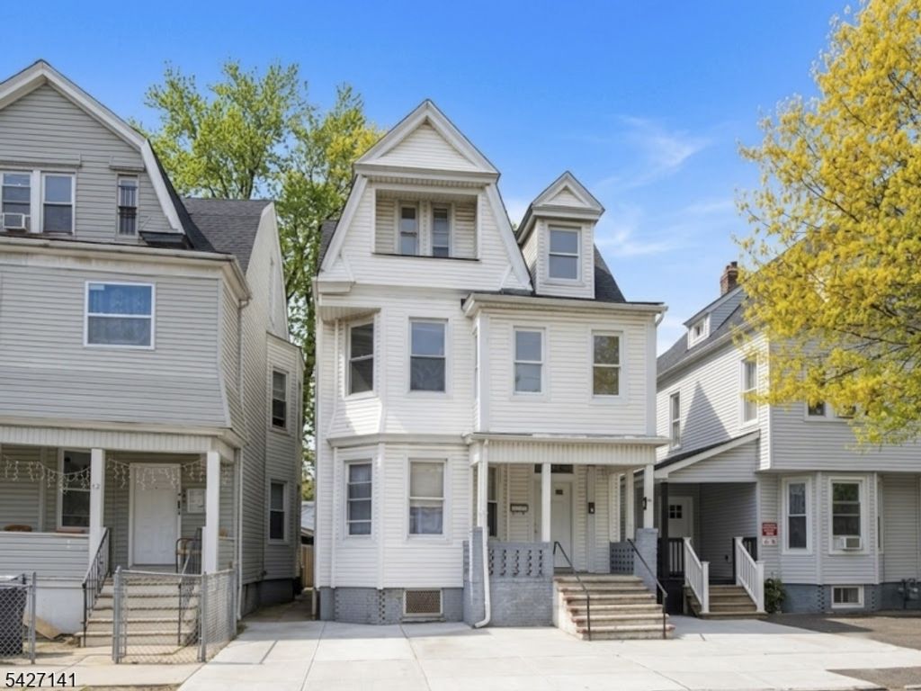 45 N 18Th St, East Orange City, NJ 07017 — photo 2