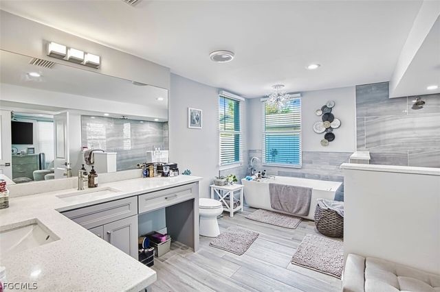 5534 Cognac DR, Fort Myers, FL 33919