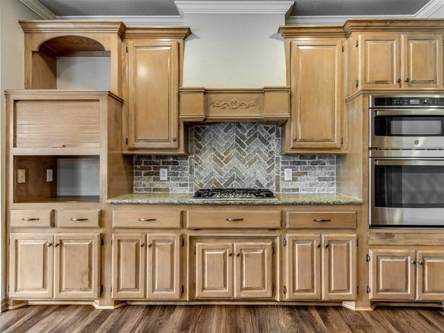 3904 Shortgrass Road, Edmond, OK 73003