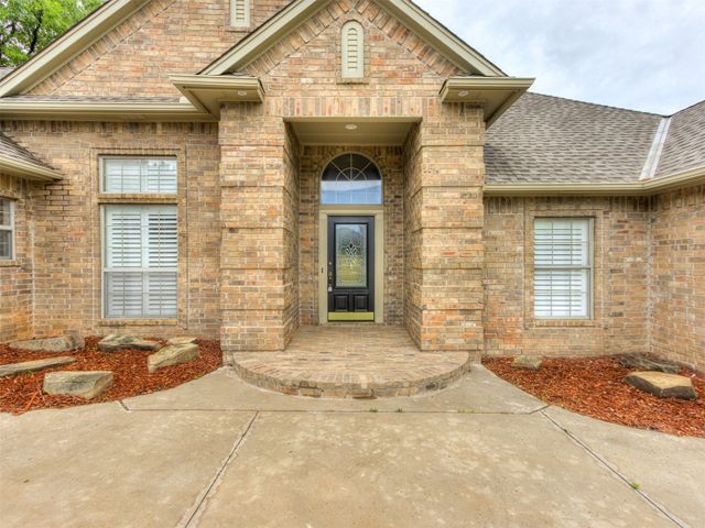 3904 Shortgrass Road, Edmond, OK 73003
