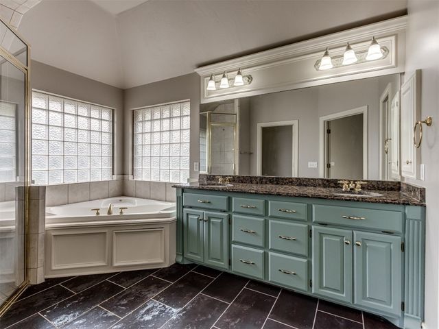 3904 Shortgrass Road, Edmond, OK 73003